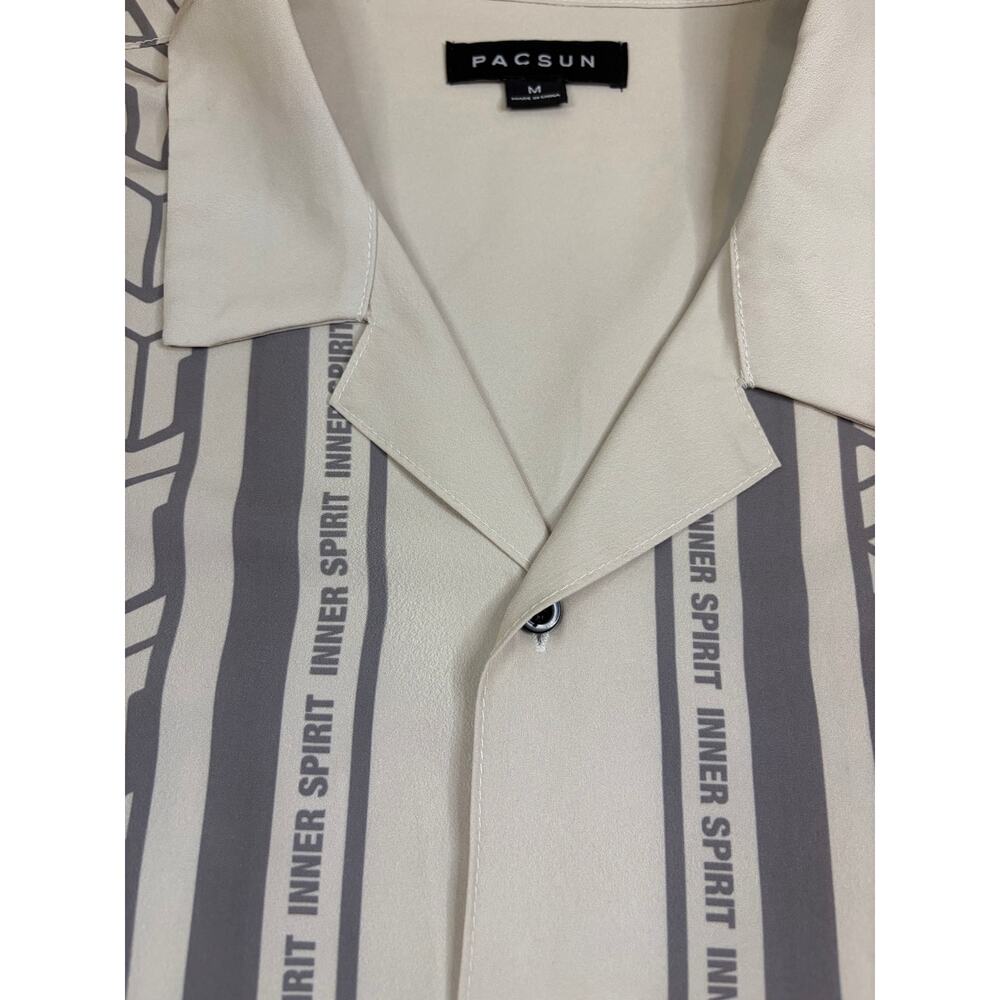 Pacsun Living It Up Woven Camp Shirt Short Sleeve Buttons - Picture 3 of 6
